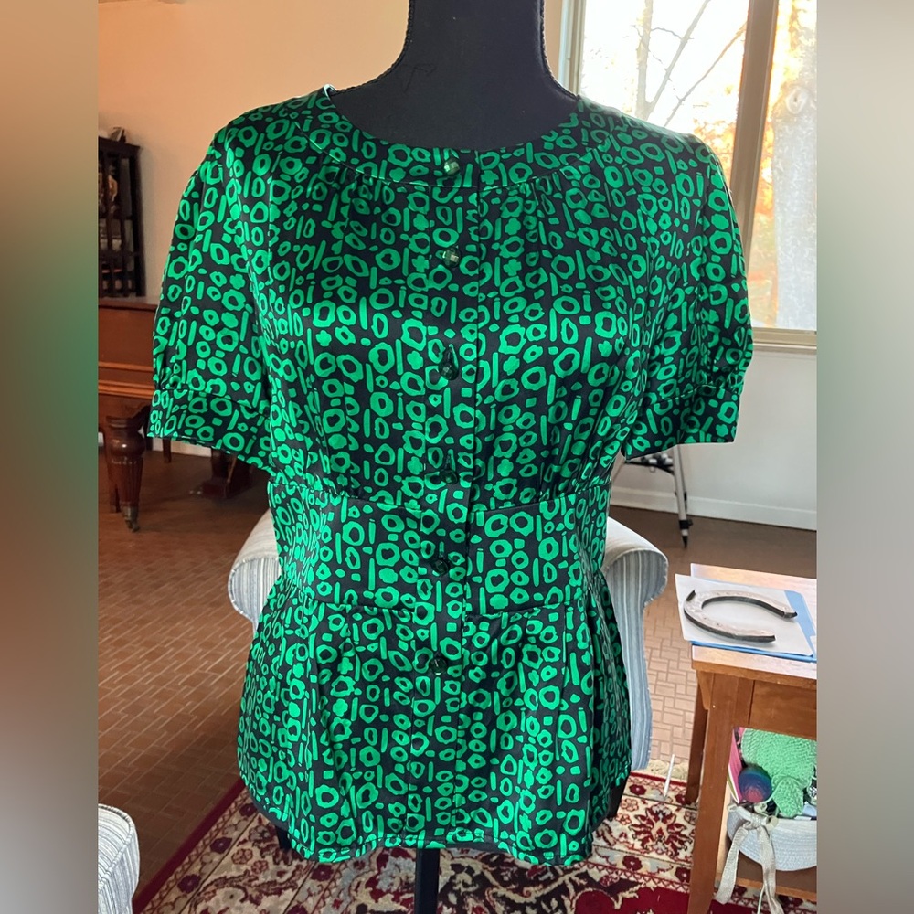 VICTOR Silk Green and Black Geometric Blouse